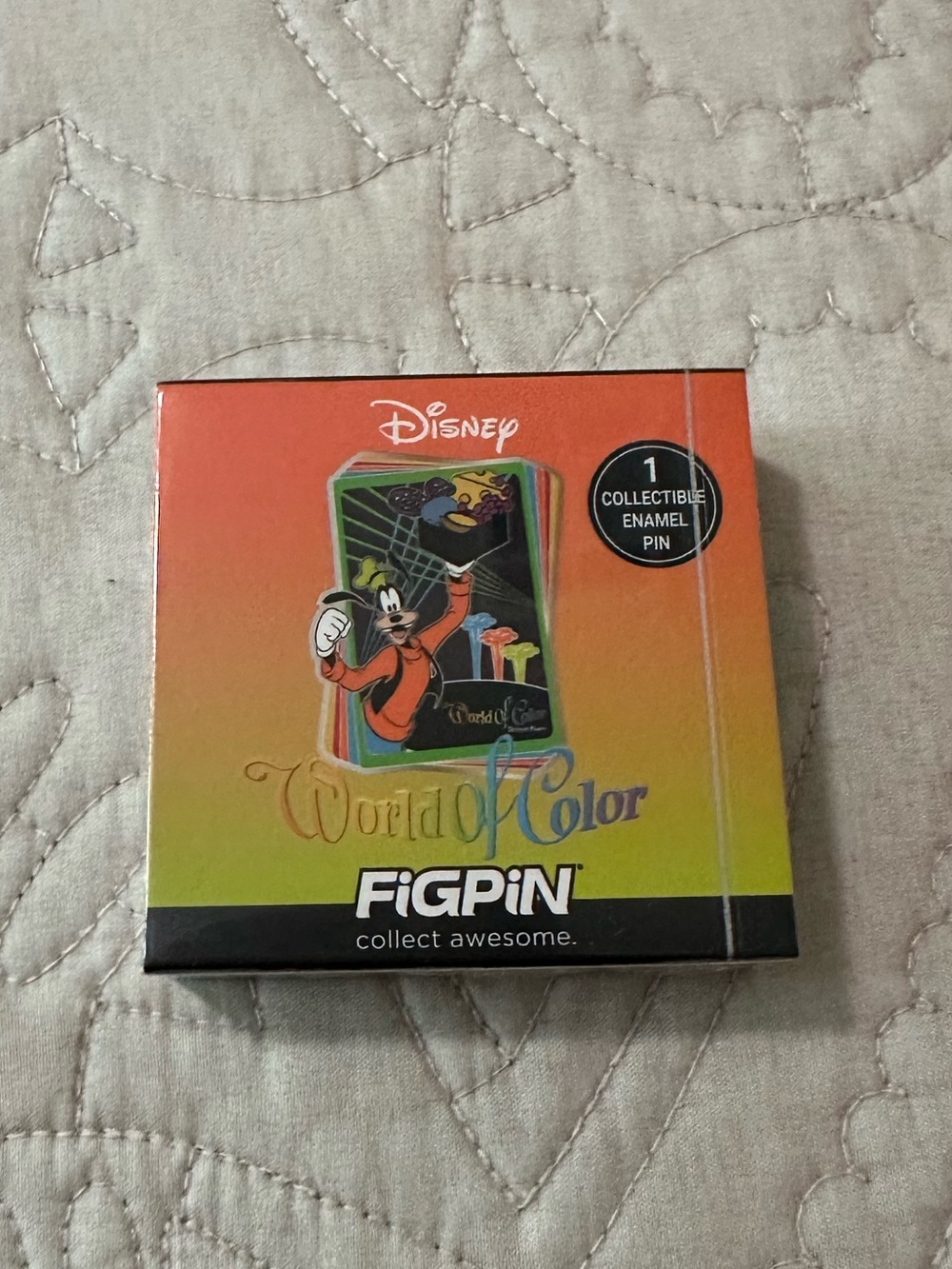 Disneyland “World of Color” Collectible Pin (Blind Box)
